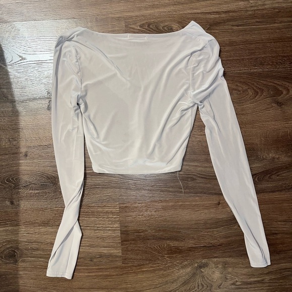 PLT Second Skin Long Sleeve V Neck Crop Top - Picture 6 of 7